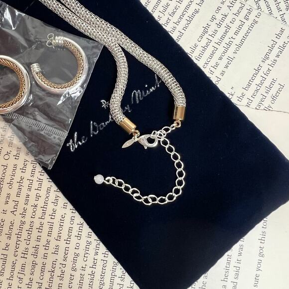 NEW Vintage 80s NRQ Lariat Silver and Gold Necklace Hoop Earrings Jewelry Set - Picture 12 of 15